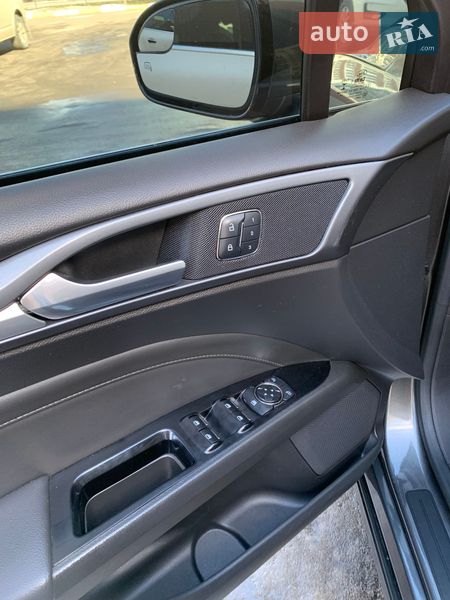 Седан Ford Fusion 2015 в Киеве