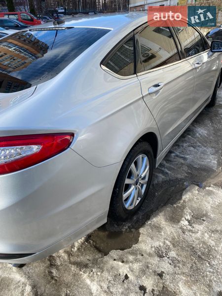 Седан Ford Fusion 2015 в Ирпене