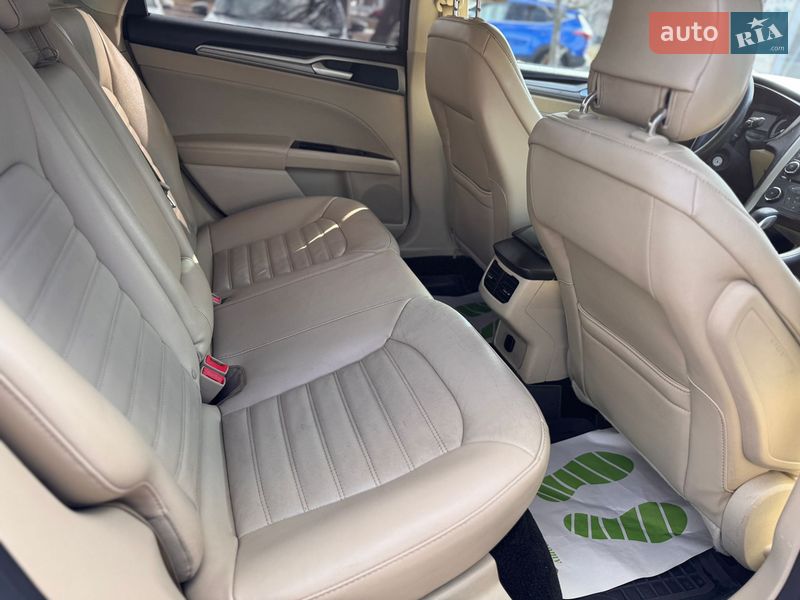 Седан Ford Fusion 2016 в Харкові