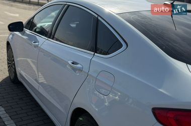 Седан Ford Fusion 2016 в Львове