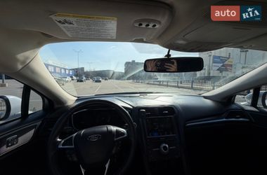 Седан Ford Fusion 2016 в Львове
