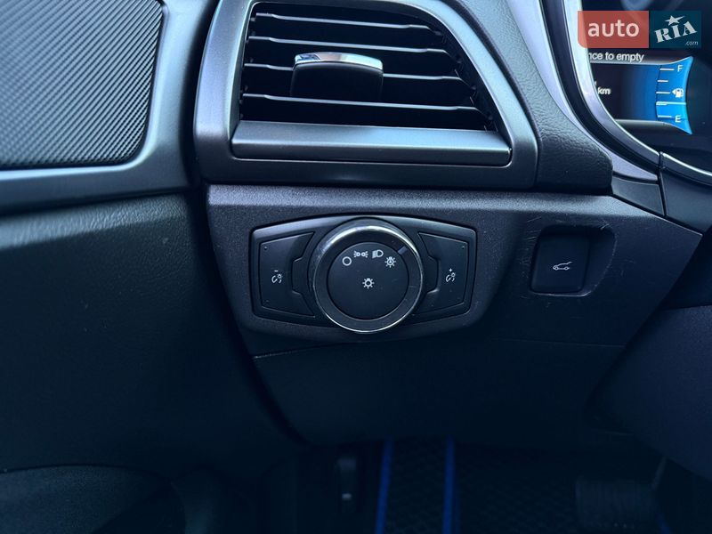 Седан Ford Fusion 2015 в Житомире