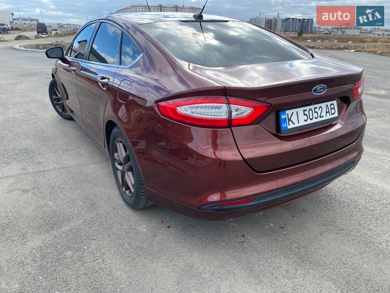 Седан Ford Fusion 2016 в Софіївській Борщагівці