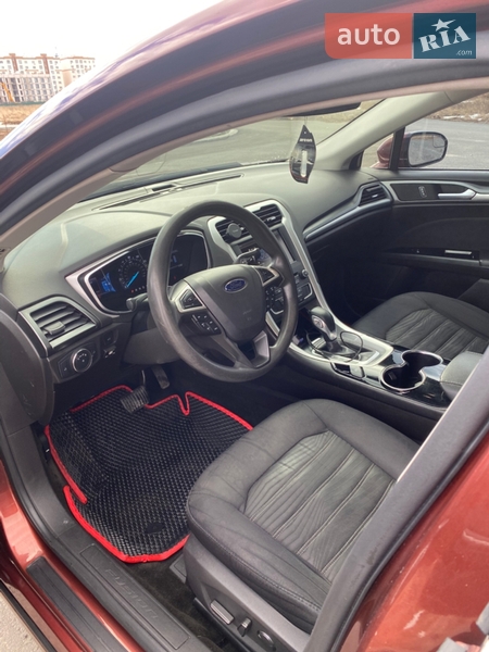 Седан Ford Fusion 2016 в Софіївській Борщагівці