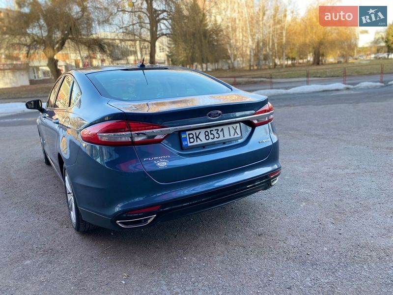 Седан Ford Fusion 2018 в Рівному