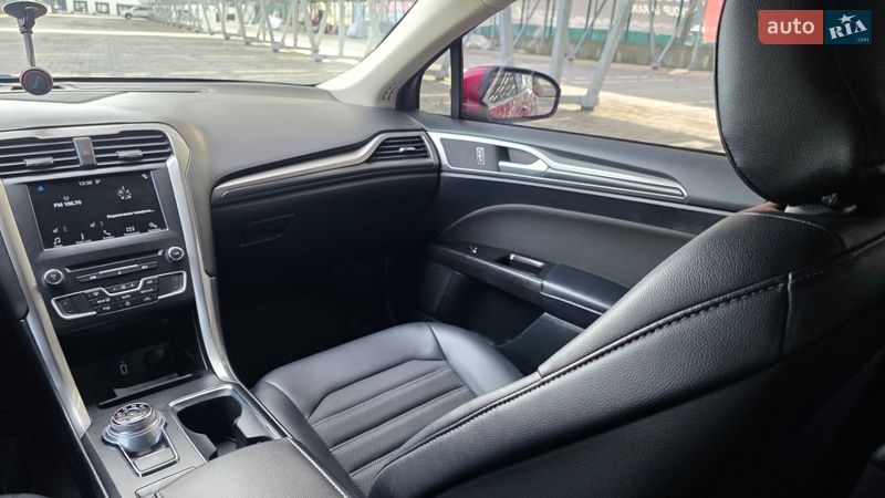 Седан Ford Fusion 2016 в Львові