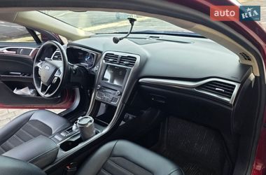 Седан Ford Fusion 2016 в Львове