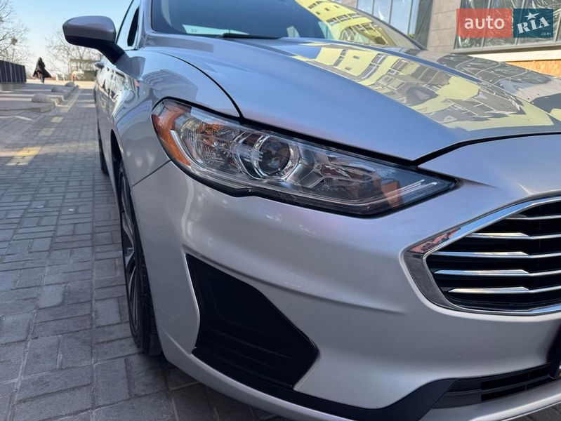 Седан Ford Fusion 2019 в Львове