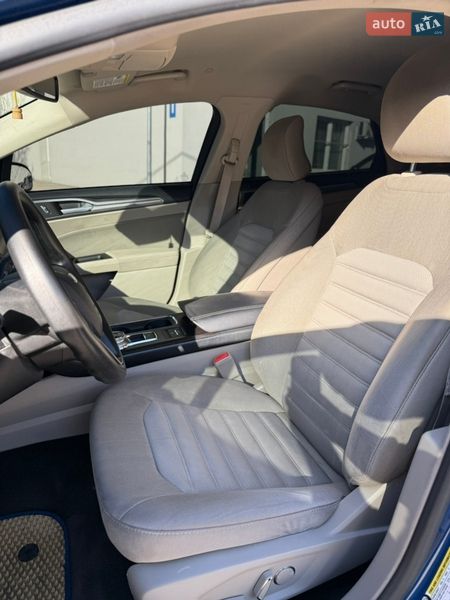 Седан Ford Fusion 2017 в Одесі