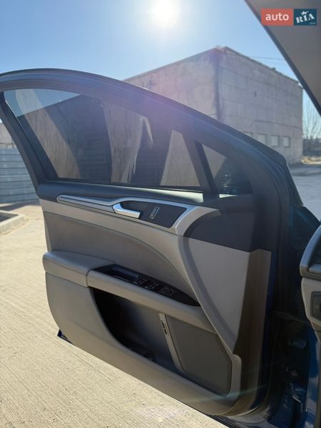 Седан Ford Fusion 2017 в Одесі