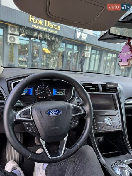 Седан Ford Fusion 2019 в Львове