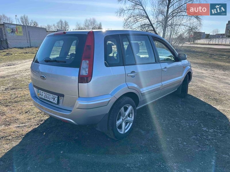 Хэтчбек Ford Fusion 2010 в Киеве