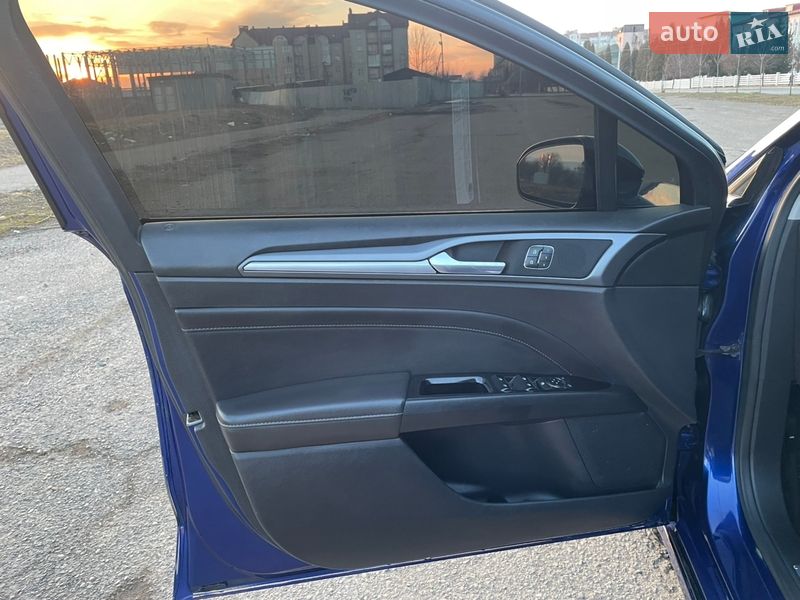 Седан Ford Fusion 2012 в Коломые