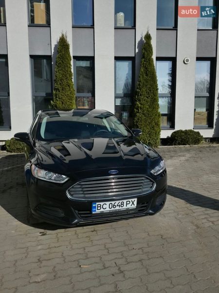 Седан Ford Fusion 2013 в Львове