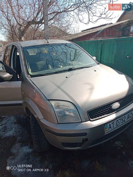 Хэтчбек Ford Fusion 2004 в Смеле
