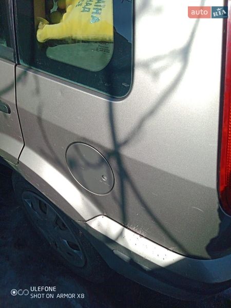 Хэтчбек Ford Fusion 2004 в Смеле