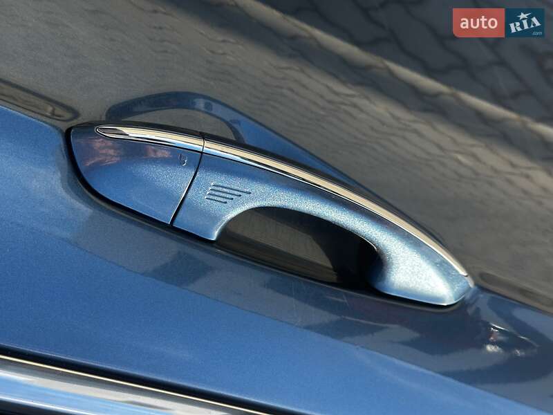 Седан Ford Fusion 2018 в Львове