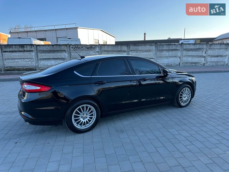 Седан Ford Fusion 2015 в Івано-Франківську