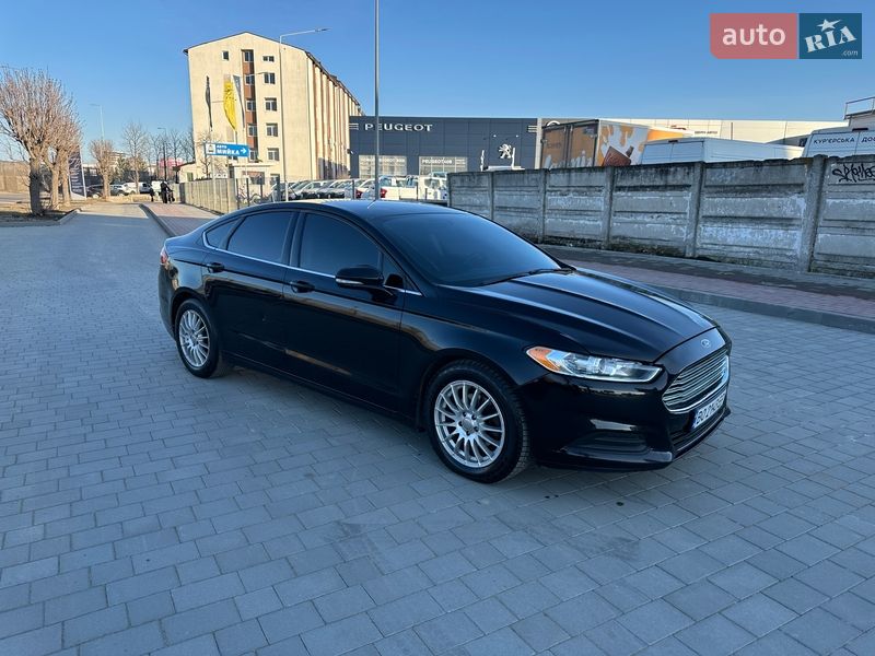 Седан Ford Fusion 2015 в Івано-Франківську