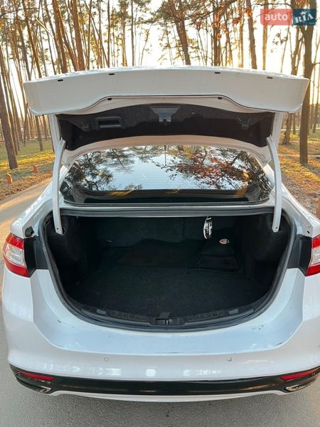 Седан Ford Fusion 2014 в Киеве