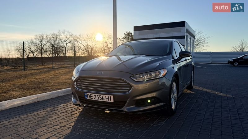 Седан Ford Fusion 2013 в Миколаєві