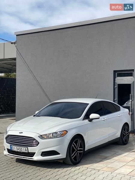 Седан Ford Fusion 2015 в Ивано-Франковске