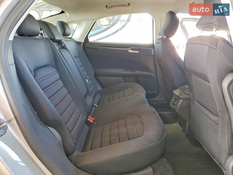 Седан Ford Fusion 2016 в Львове