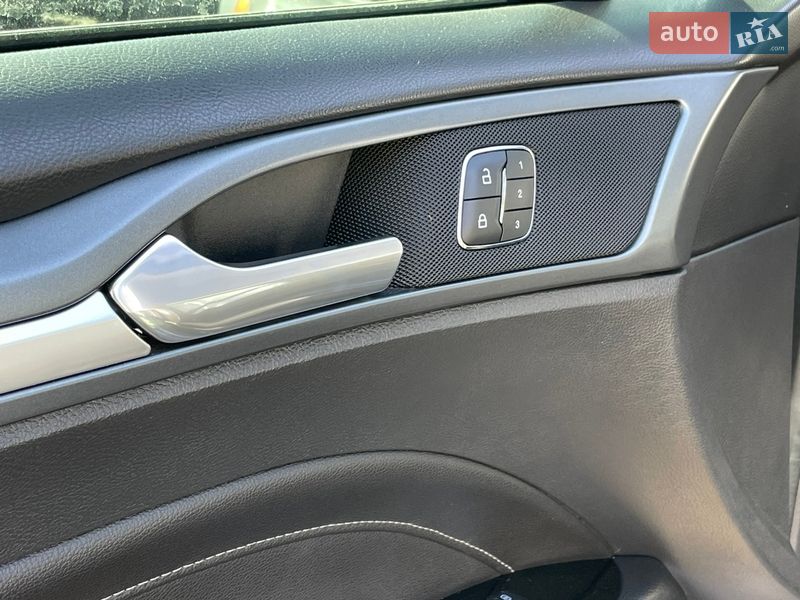 Седан Ford Fusion 2013 в Киеве