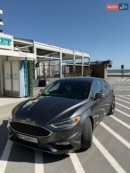 Седан Ford Fusion 2017 в Измаиле