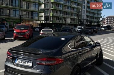 Седан Ford Fusion 2017 в Измаиле