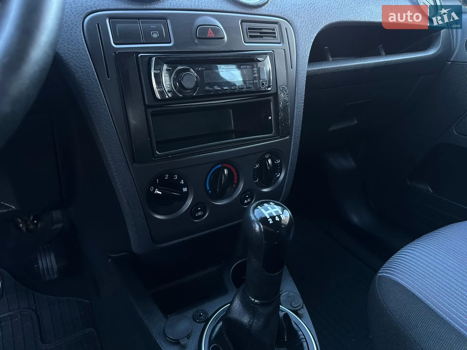 2011 Ford Fusion - мініатюра 27