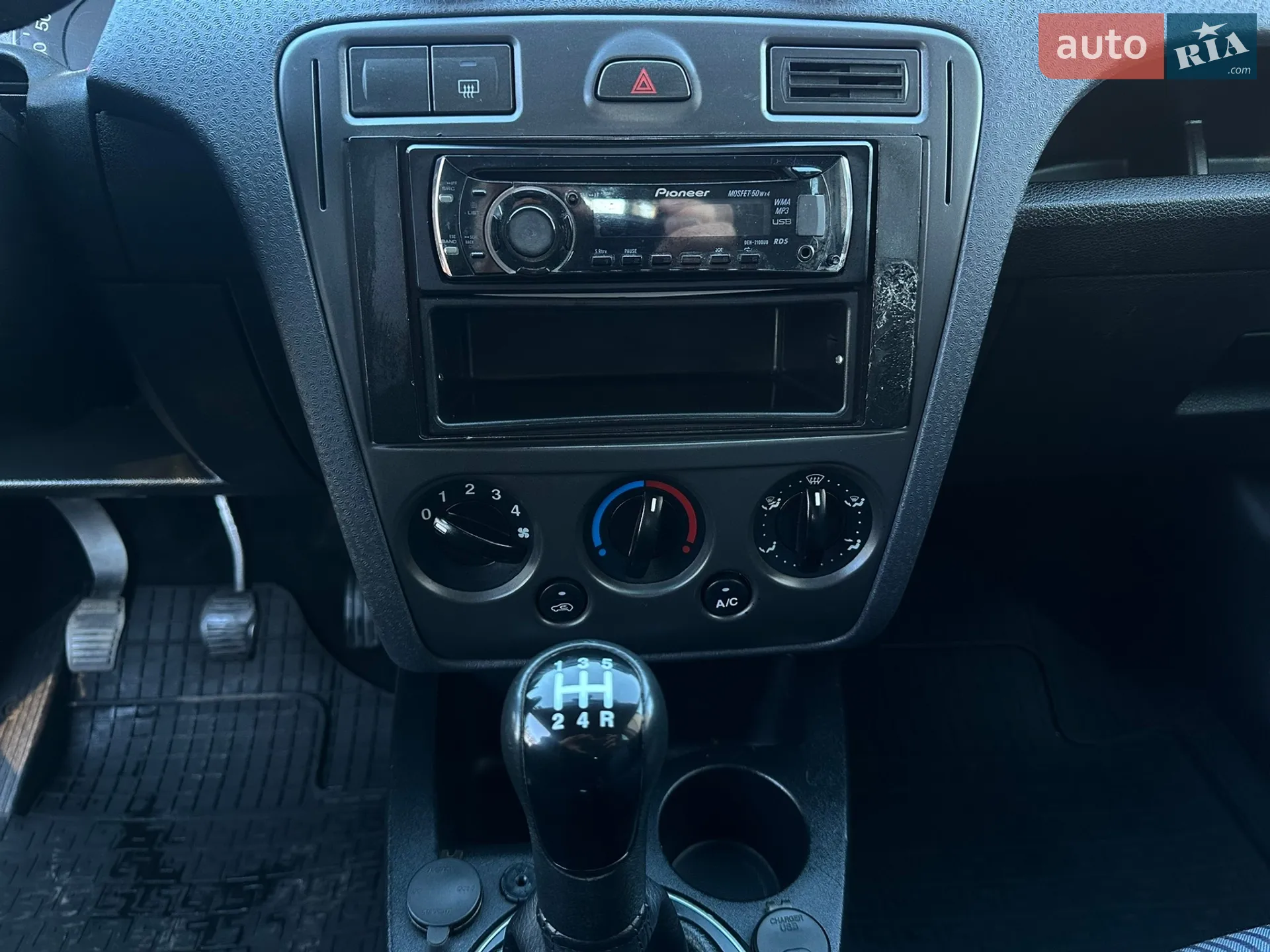 2011 Ford Fusion - мініатюра 28