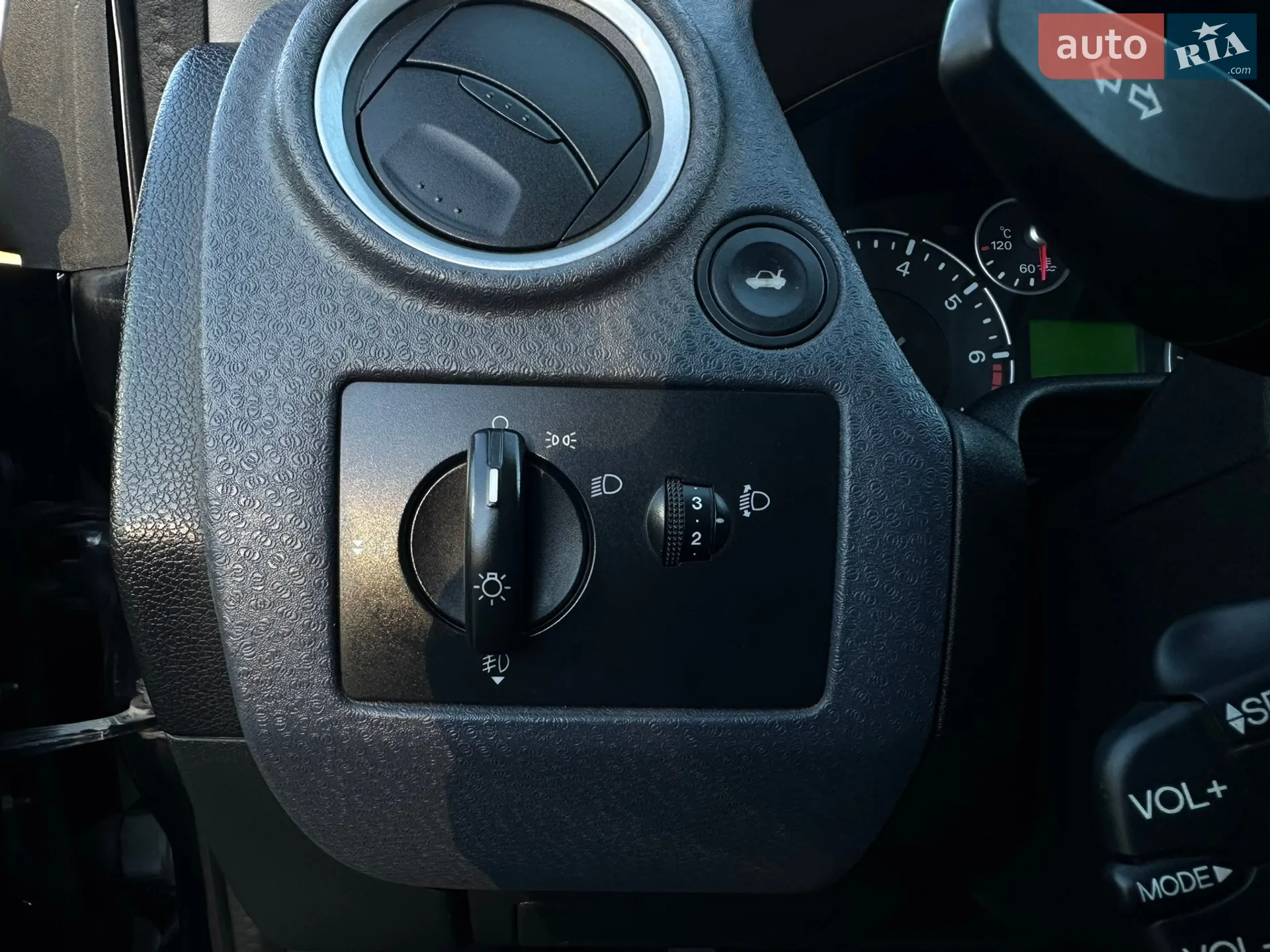 2011 Ford Fusion - мініатюра 30
