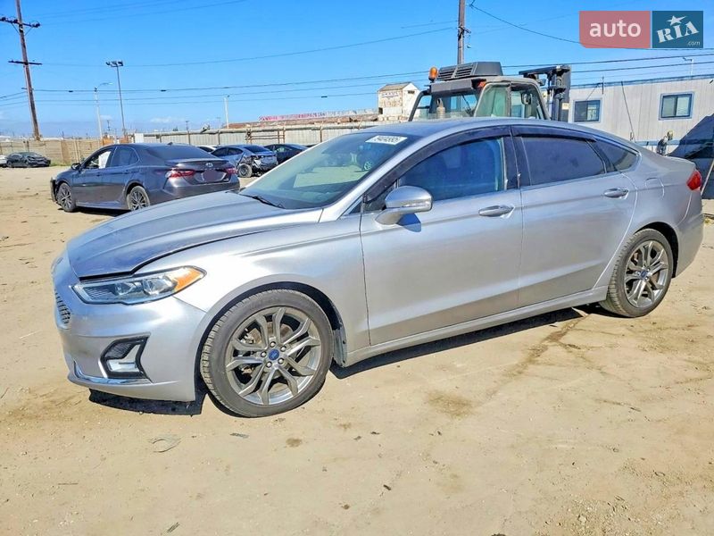 Ford Fusion 2020