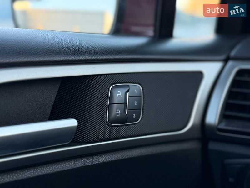 Седан Ford Fusion 2014 в Києві