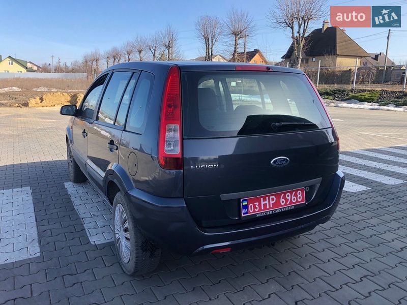 Хэтчбек Ford Fusion 2006 в Луцке