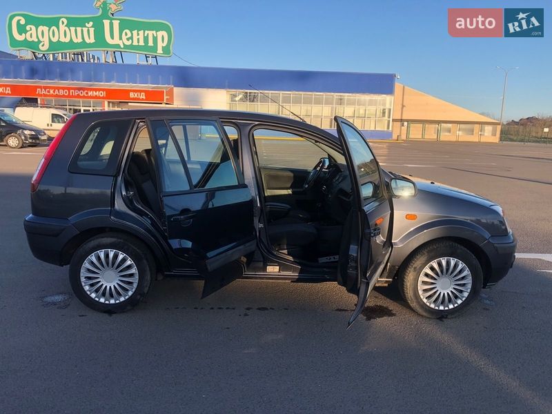 Хэтчбек Ford Fusion 2006 в Луцке