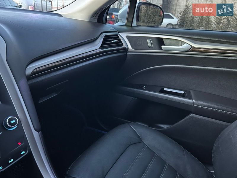 Седан Ford Fusion 2013 в Могилів-Подільському