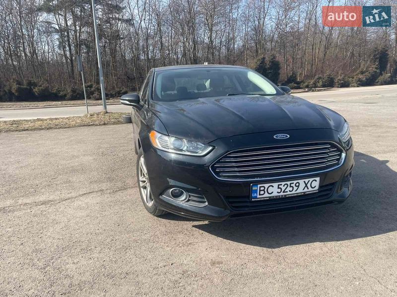 Седан Ford Fusion 2015 в Львове