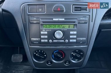 Хэтчбек Ford Fusion 2008 в Коломые