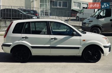 Хэтчбек Ford Fusion 2005 в Хмельницком