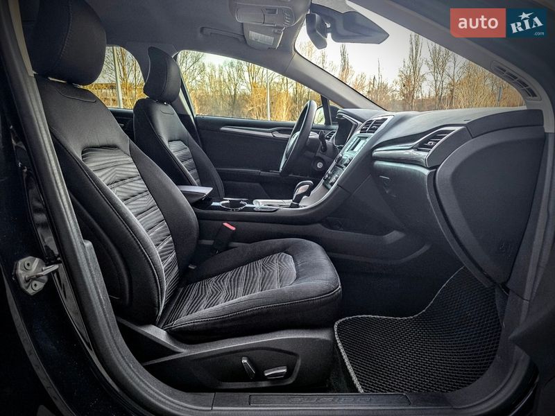 Седан Ford Fusion 2015 в Киеве фото 6 Седан Ford Fusion 2015 в Киеве