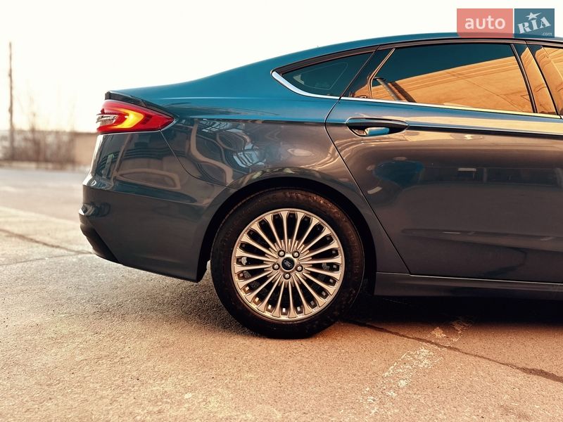 Седан Ford Fusion 2018 в Кривому Розі
