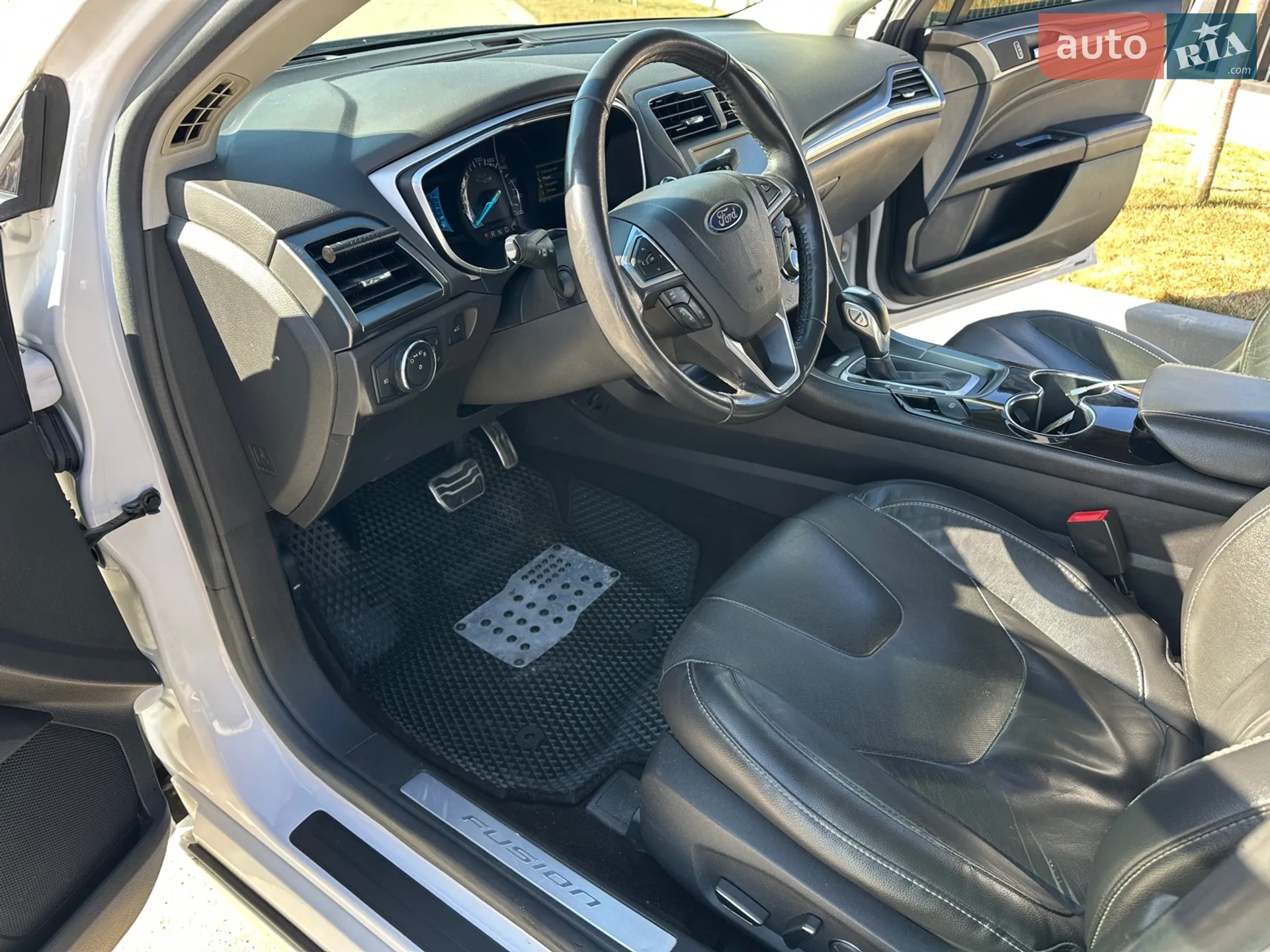 2013 Ford Fusion - мініатюра 25