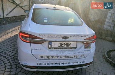 Седан Ford Fusion 2018 в Львові