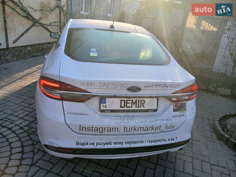 Седан Ford Fusion 2018 в Львові