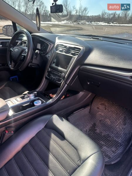 Седан Ford Fusion 2017 в Шостці