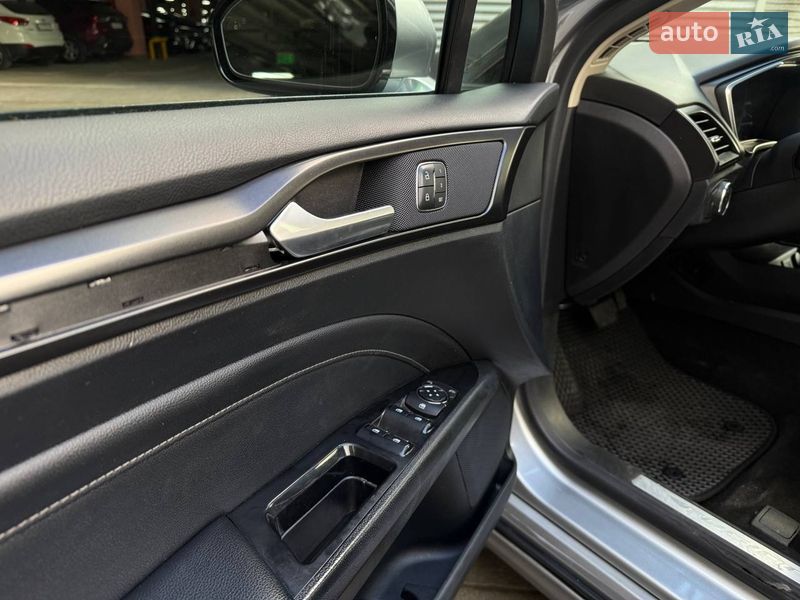 Седан Ford Fusion 2019 в Києві