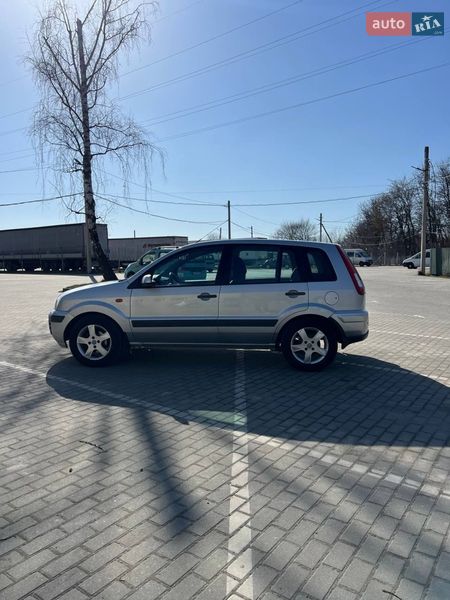 Хэтчбек Ford Fusion 2007 в Львове