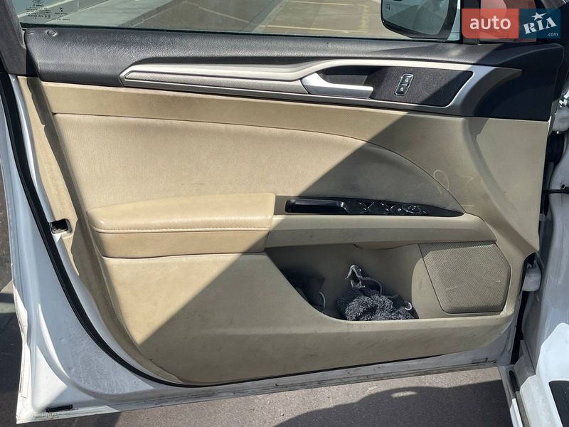 Седан Ford Fusion 2015 в Києві